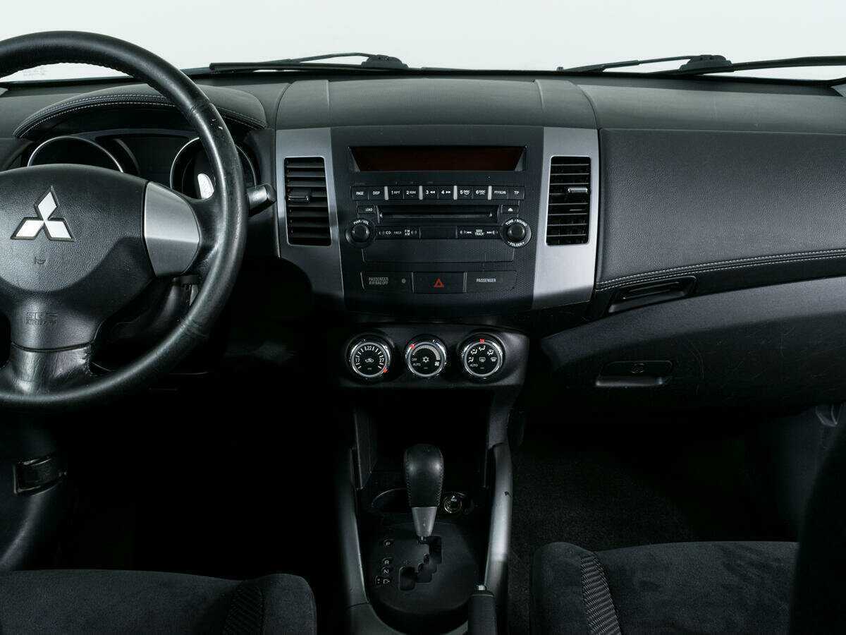 Mitsubishi Outlander с пробегом — 2010 год. Фото: #5