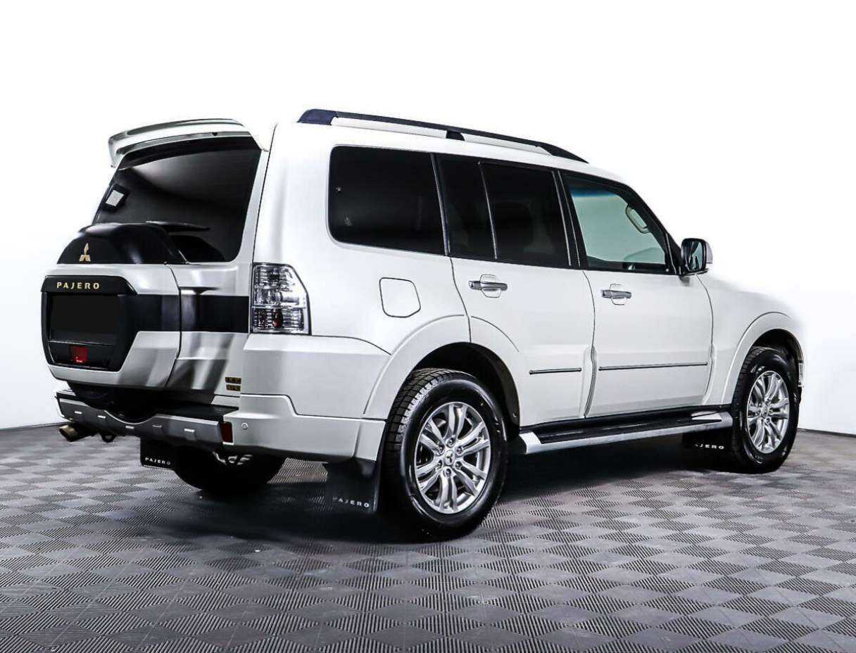 Mitsubishi Pajero с пробегом — 2019 год. Фото: #4