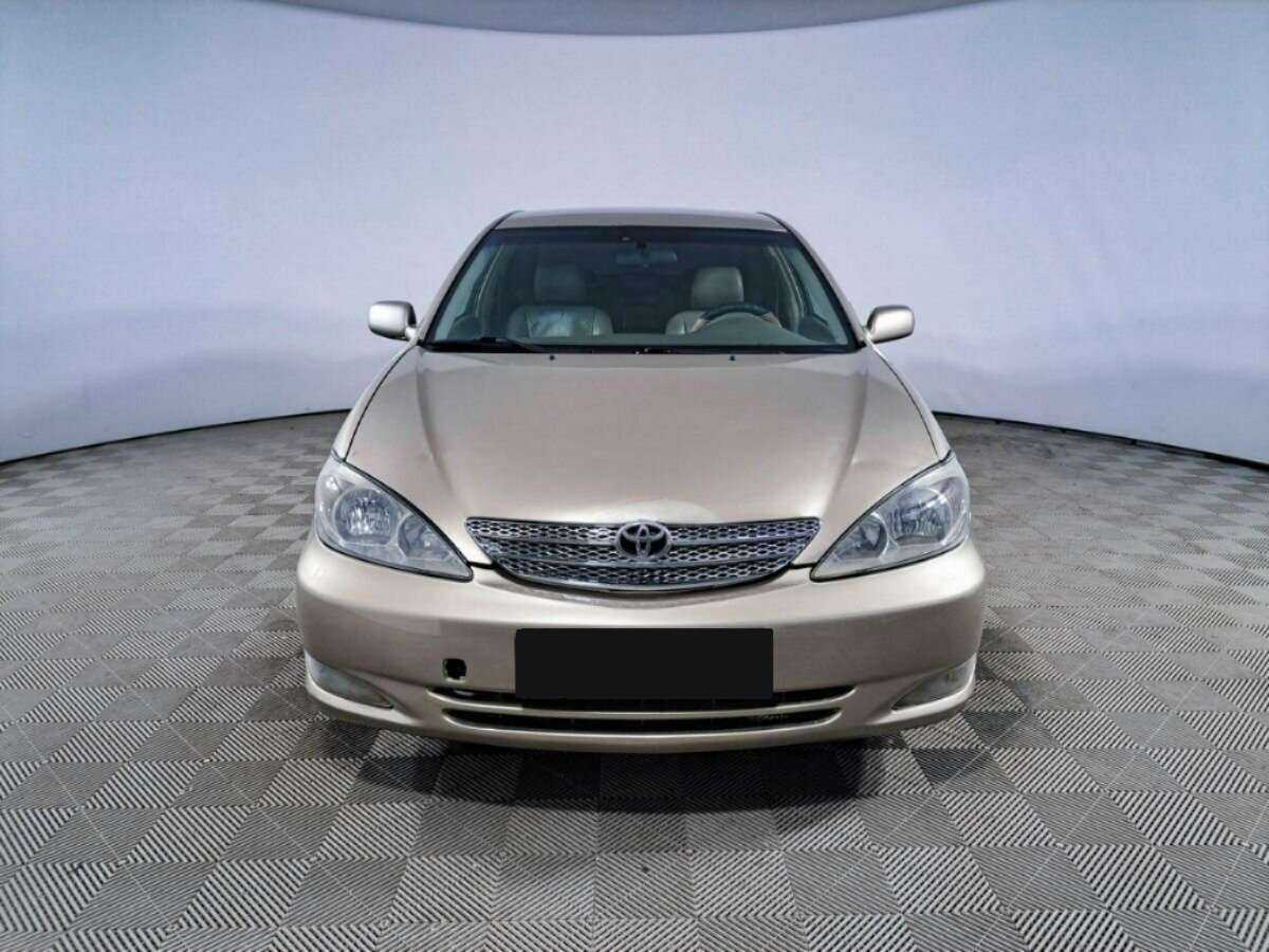 Toyota Camry с пробегом — 2002 год. Фото: #1