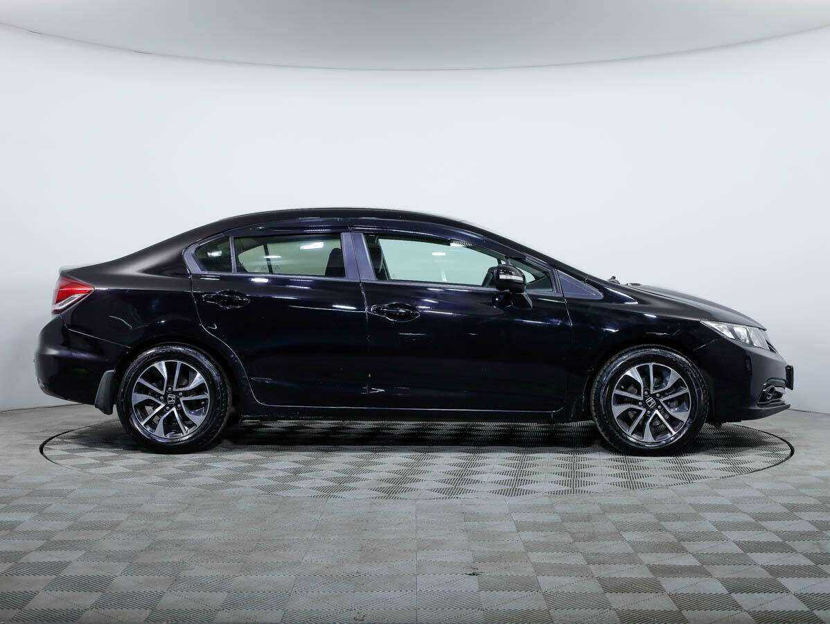 Honda Civic с пробегом — 2013 год. Фото: #2