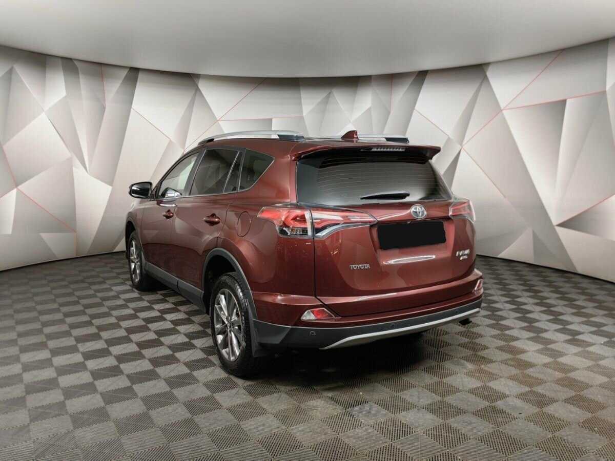 Toyota RAV4 с пробегом — 2018 год. Фото: #3
