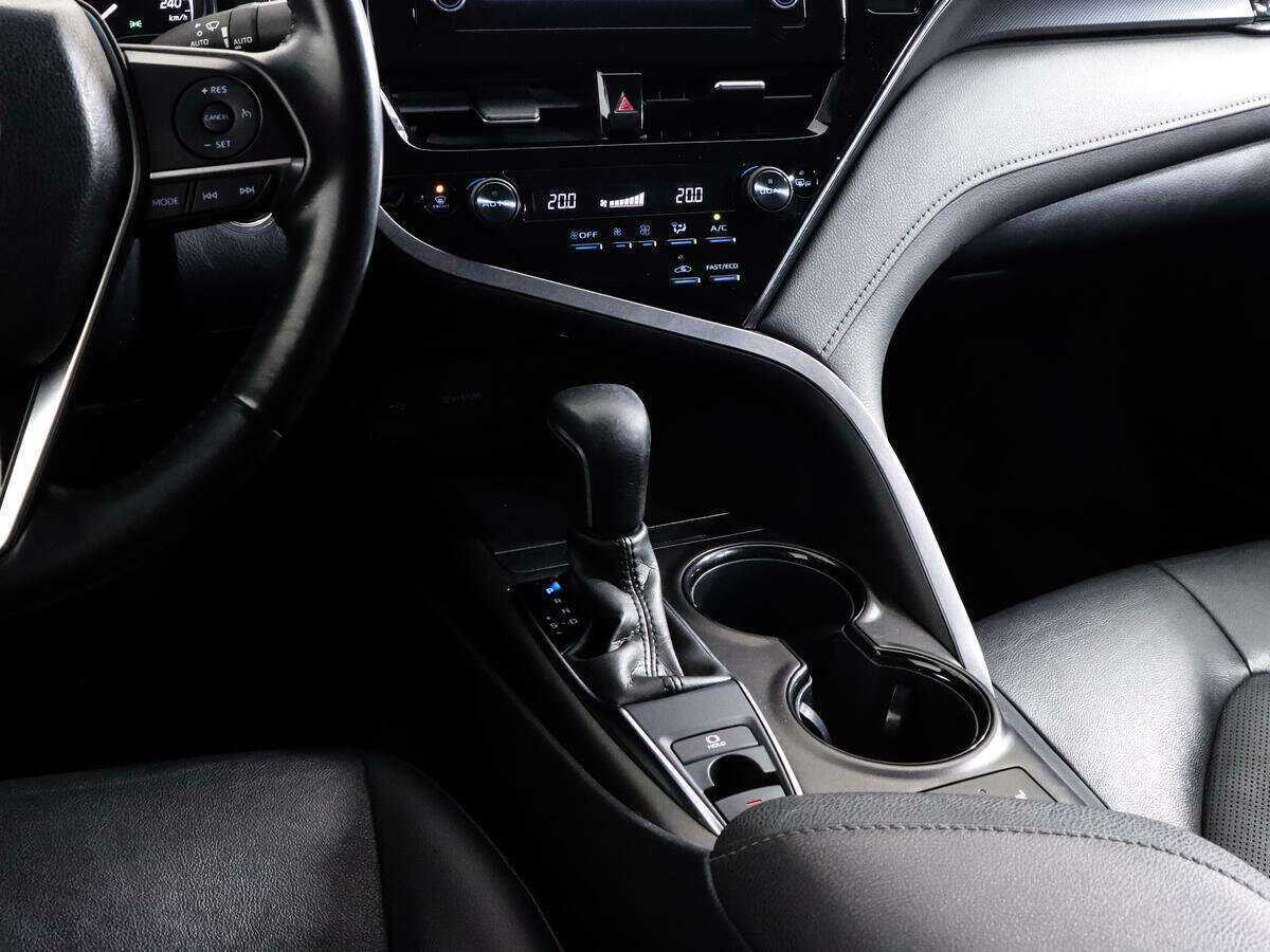 Toyota Camry с пробегом — 2021 год. Фото: #13