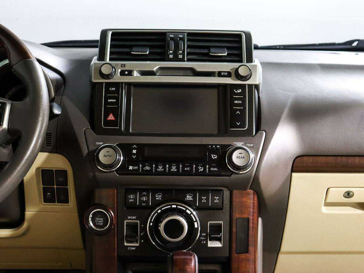 Toyota Land Cruiser Prado с пробегом — 2015 год. Фото: #10