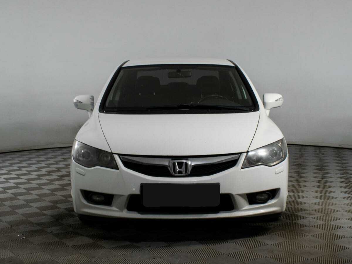 Honda Civic с пробегом — 2011 год. Фото: #1