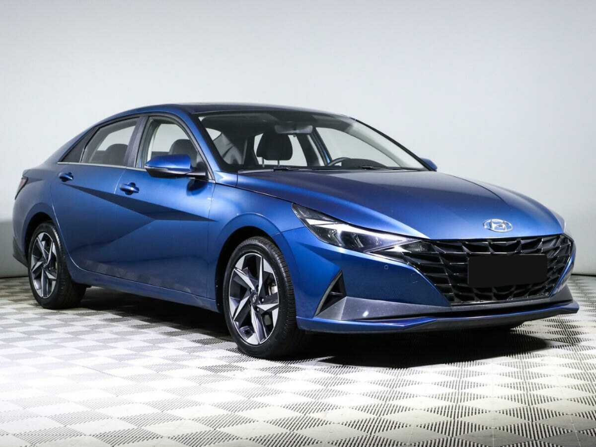 Hyundai Elantra с пробегом — 2022 год. Фото: #2