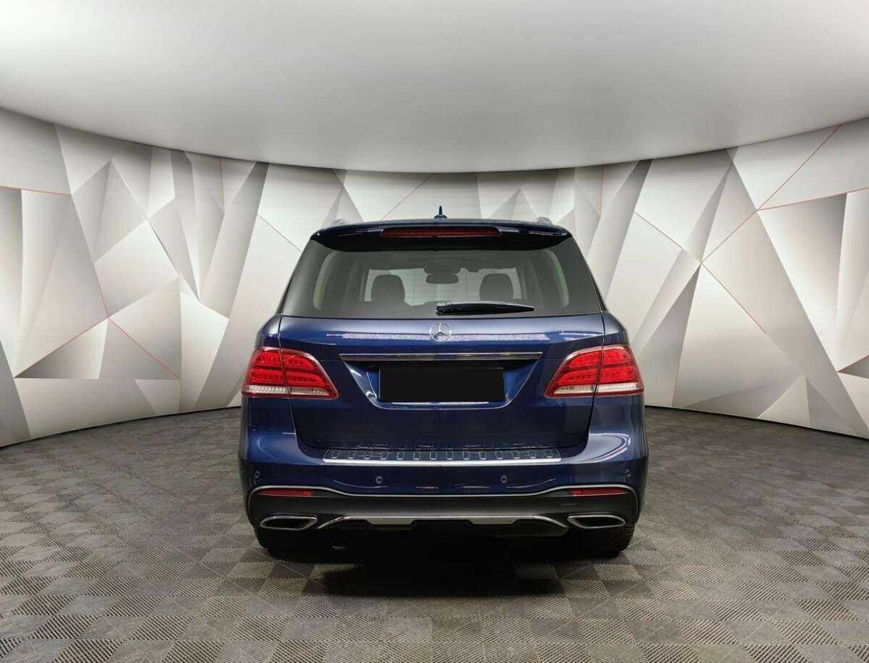 Mercedes-Benz GLE с пробегом — 2018 год. Фото: #7