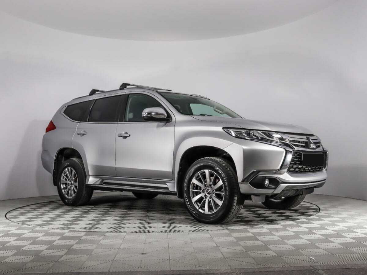 Mitsubishi Pajero Sport с пробегом — 2020 год. Фото: #2