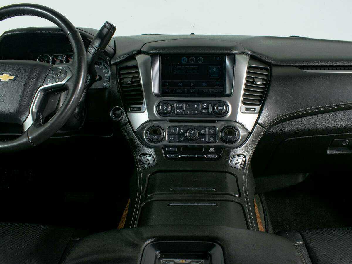 Chevrolet Tahoe с пробегом — 2016 год. Фото: #11