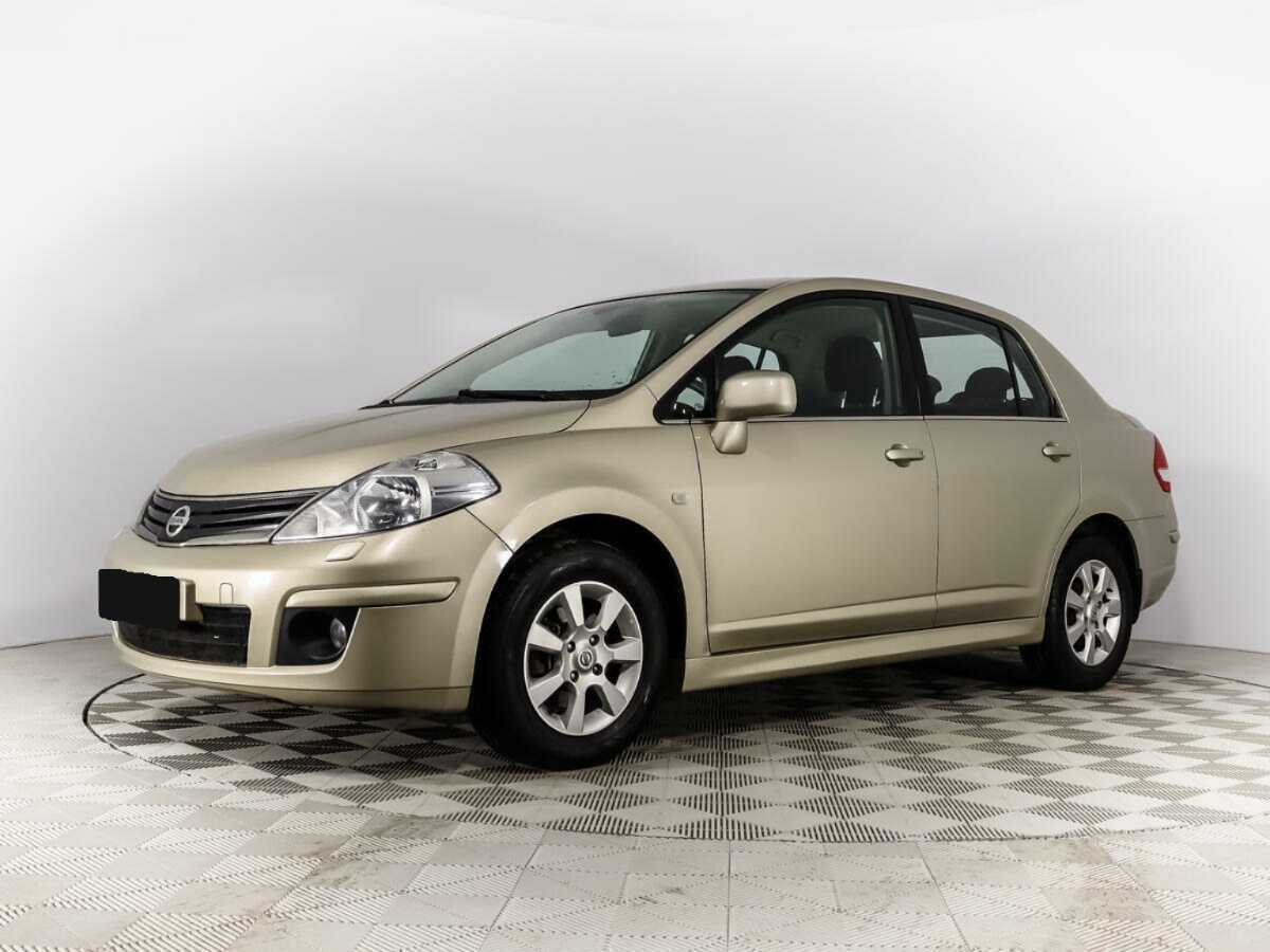 Nissan Tiida с пробегом — 2011 год. Фото: #0