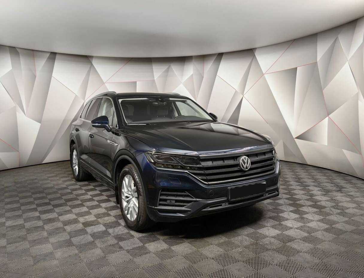 Volkswagen Touareg с пробегом — 2018 год. Фото: #2
