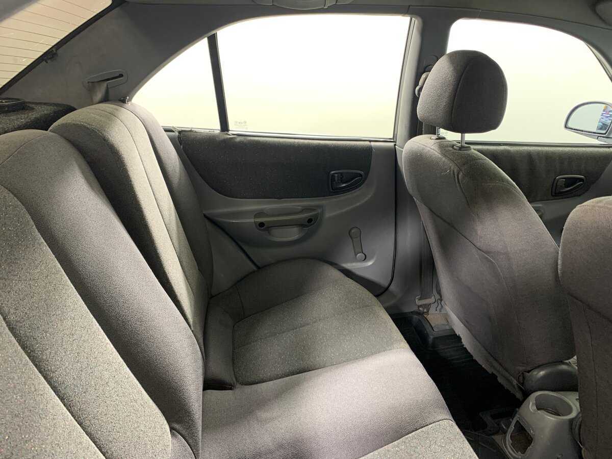 Hyundai Accent с пробегом — 2004 год. Фото: #17