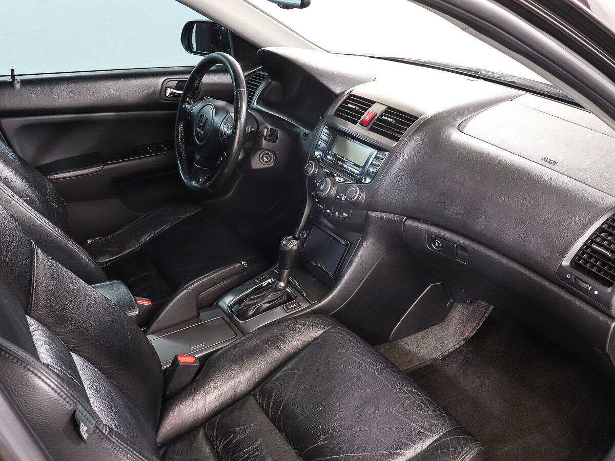 Honda Accord с пробегом — 2008 год. Фото: #7