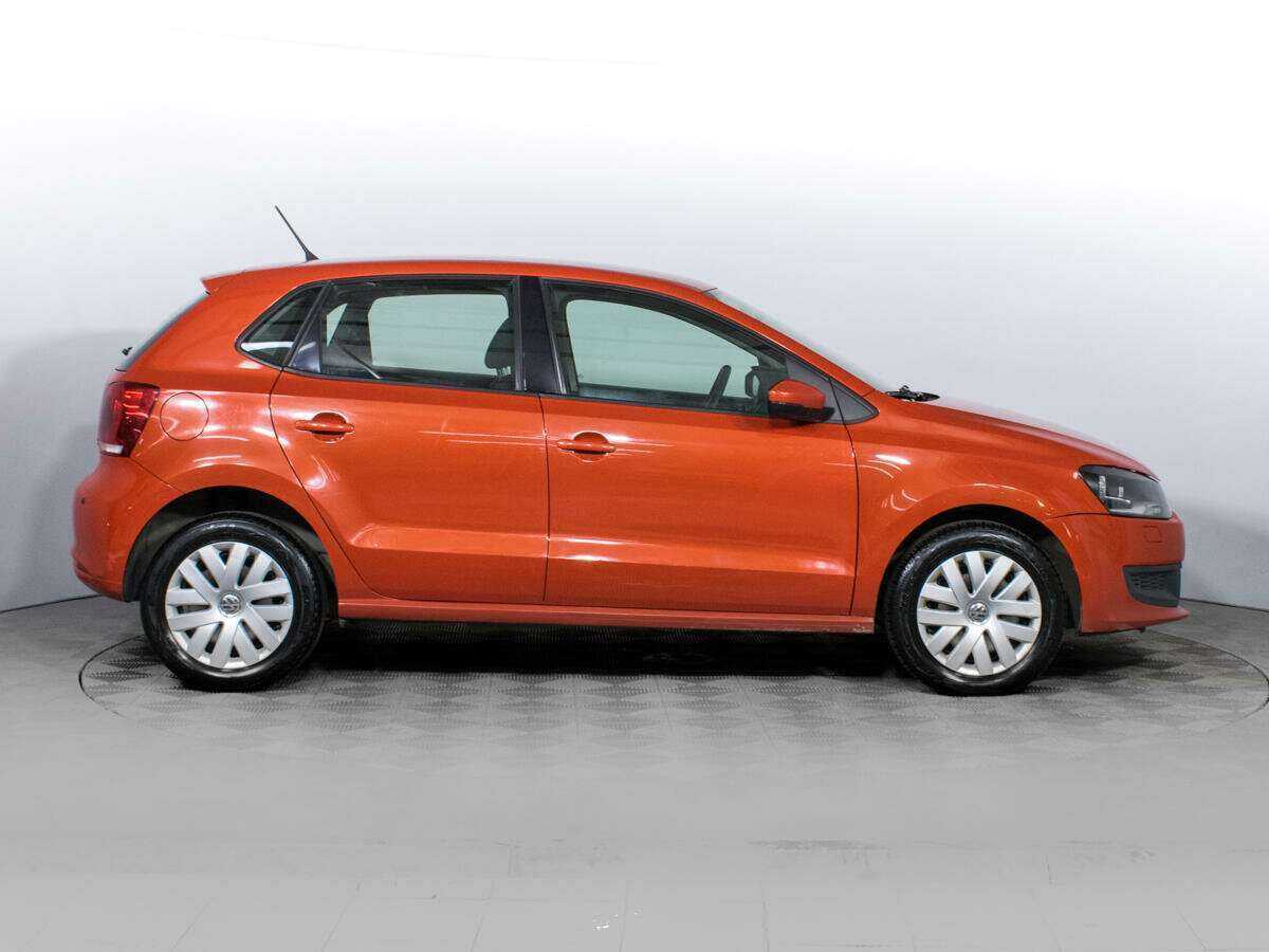 Volkswagen Polo с пробегом — 2012 год. Фото: #3