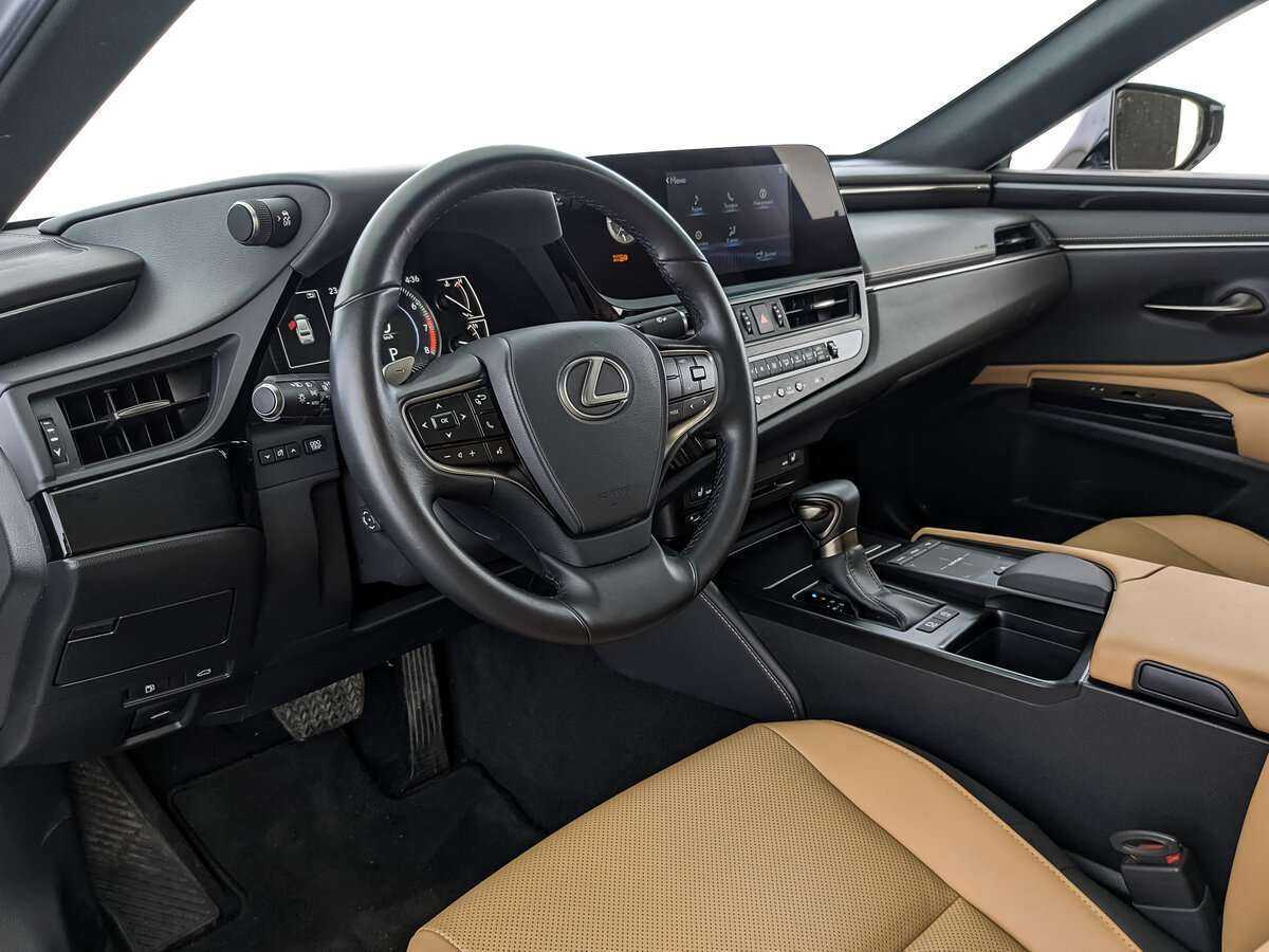 Lexus ES с пробегом — 2022 год. Фото: #10