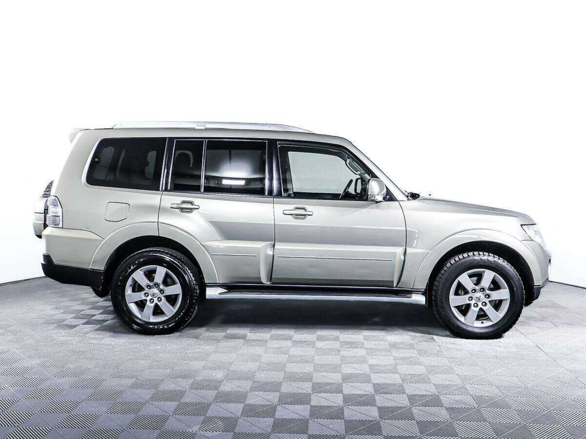 Mitsubishi Pajero с пробегом — 2008 год. Фото: #3