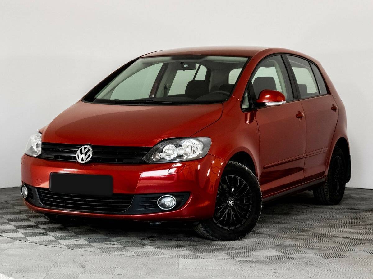Volkswagen Golf Plus с пробегом — 2010 год. Фото: #0