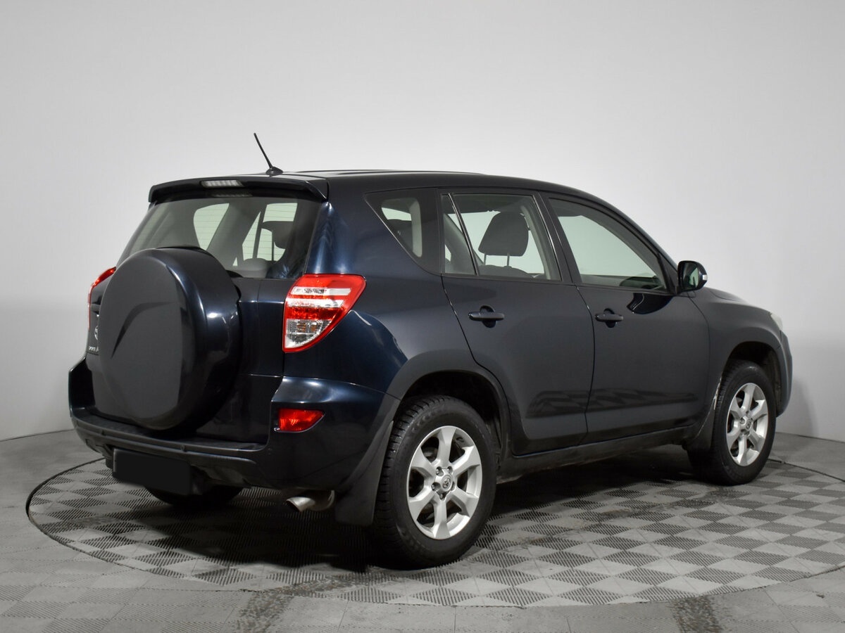 Toyota RAV4 с пробегом — 2011 год. Фото: #4