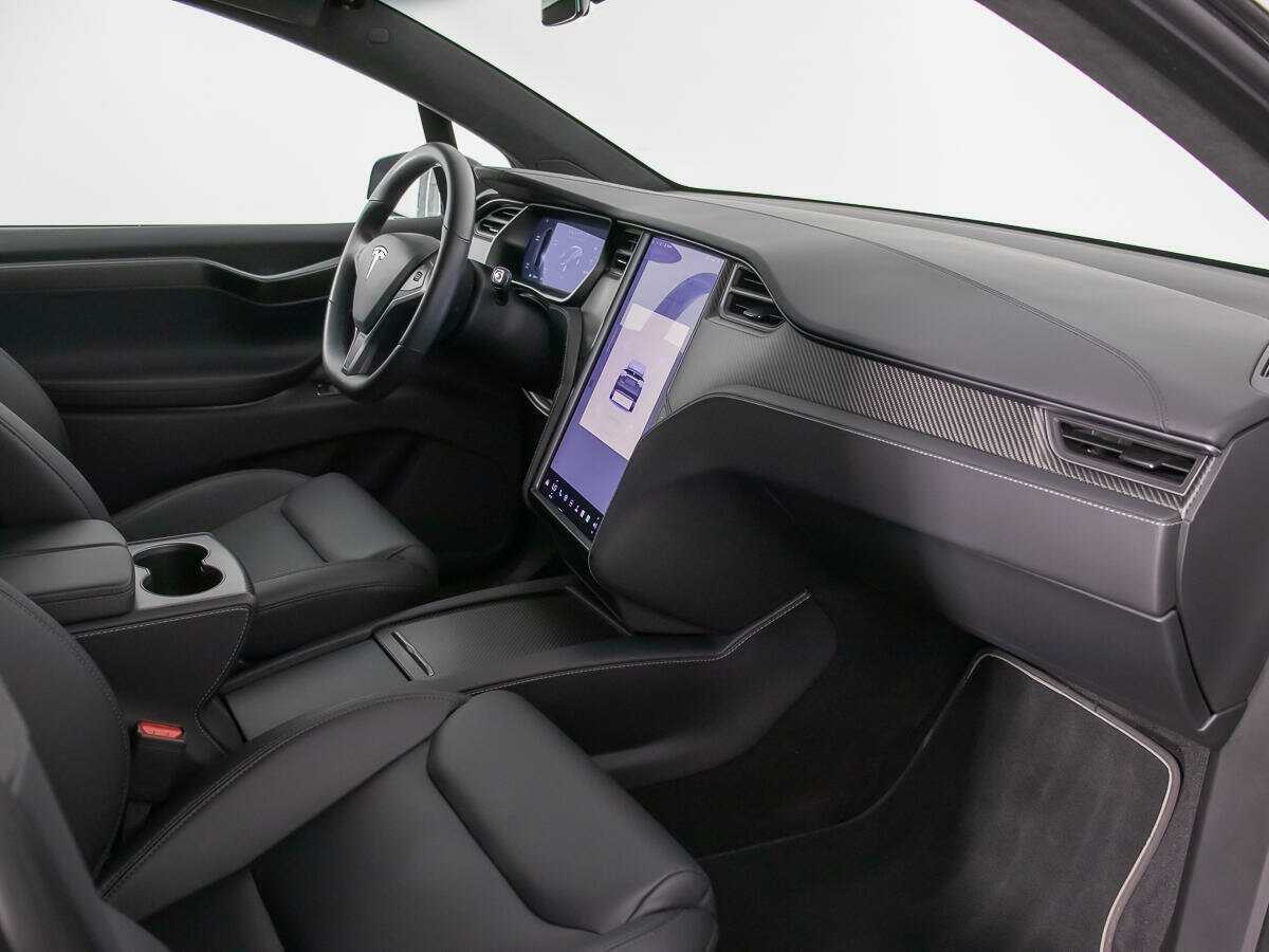Tesla Model X с пробегом — 2020 год. Фото: #8