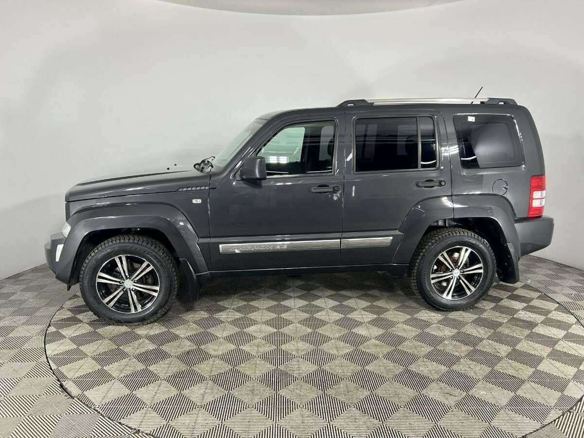 Jeep Cherokee с пробегом — 2010 год. Фото: #4