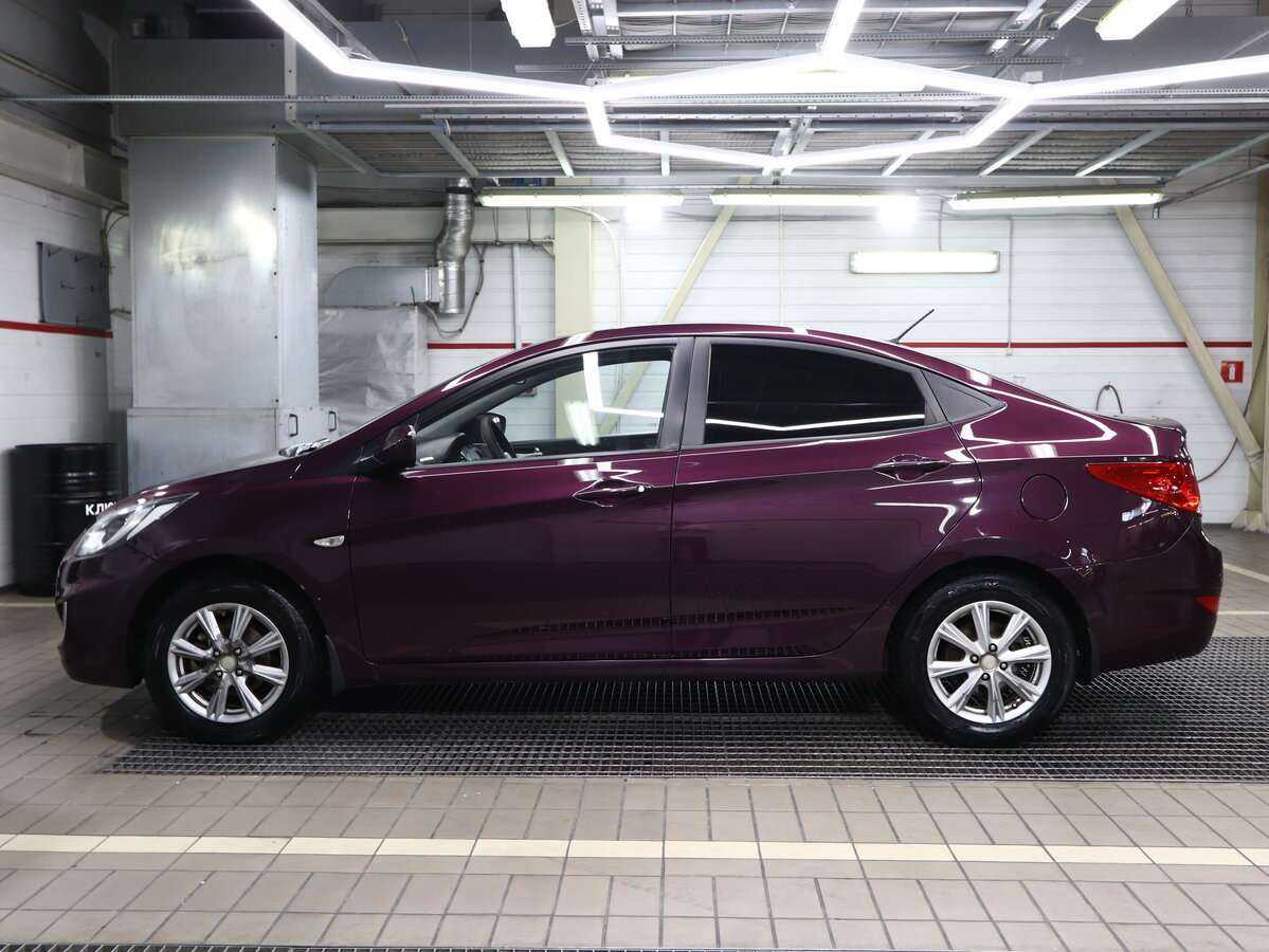 Hyundai Solaris с пробегом — 2011 год. Фото: #3