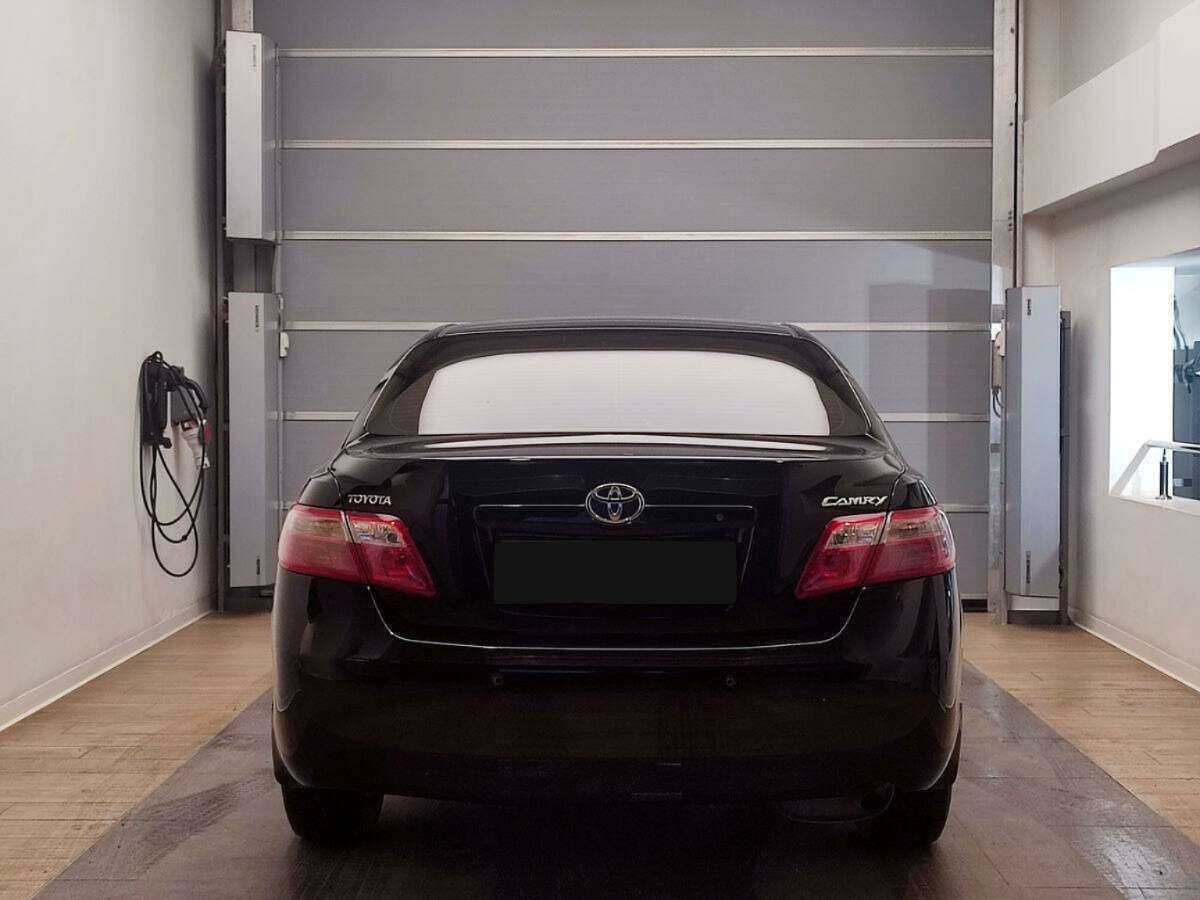Toyota Camry с пробегом — 2010 год. Фото: #4