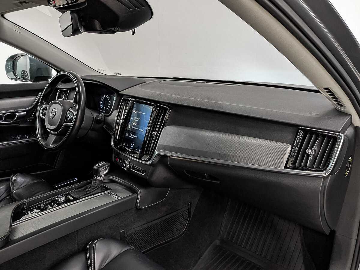 Volvo V90 Cross Country с пробегом — 2018 год. Фото: #12