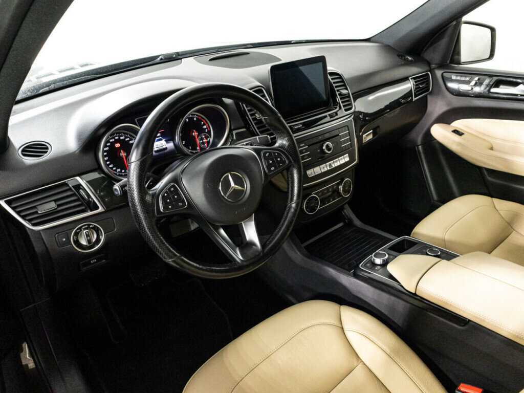 Mercedes-Benz GLE с пробегом — 2016 год. Фото: #10