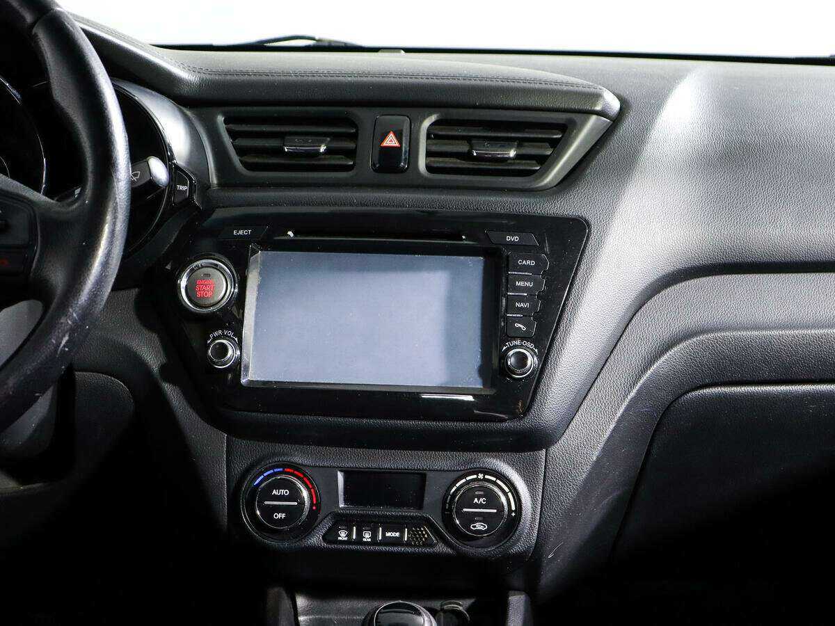 Kia Rio с пробегом — 2011 год. Фото: #10