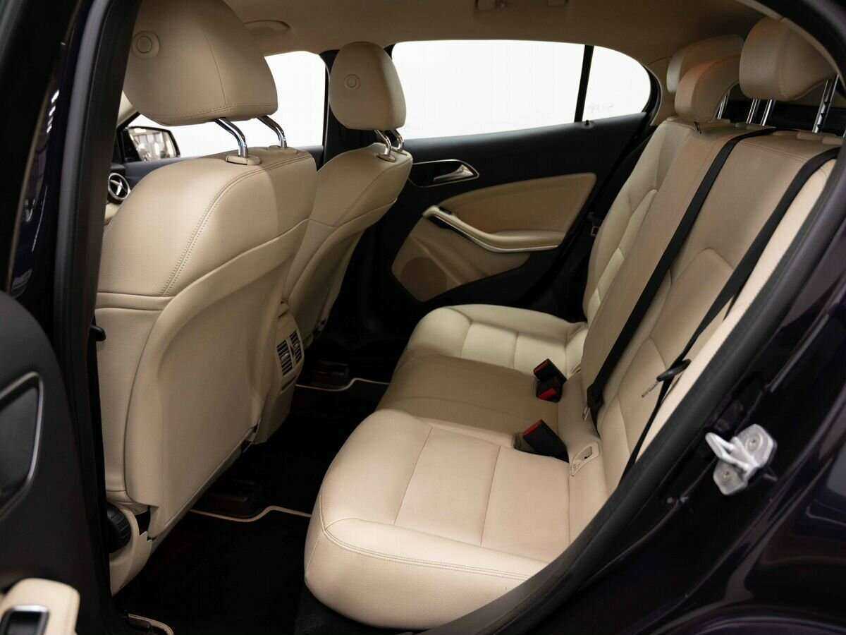 Mercedes-Benz GLA с пробегом — 2015 год. Фото: #8