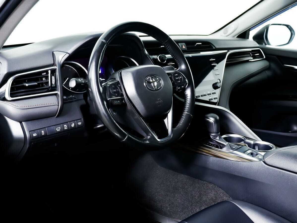 Toyota Camry с пробегом — 2019 год. Фото: #12