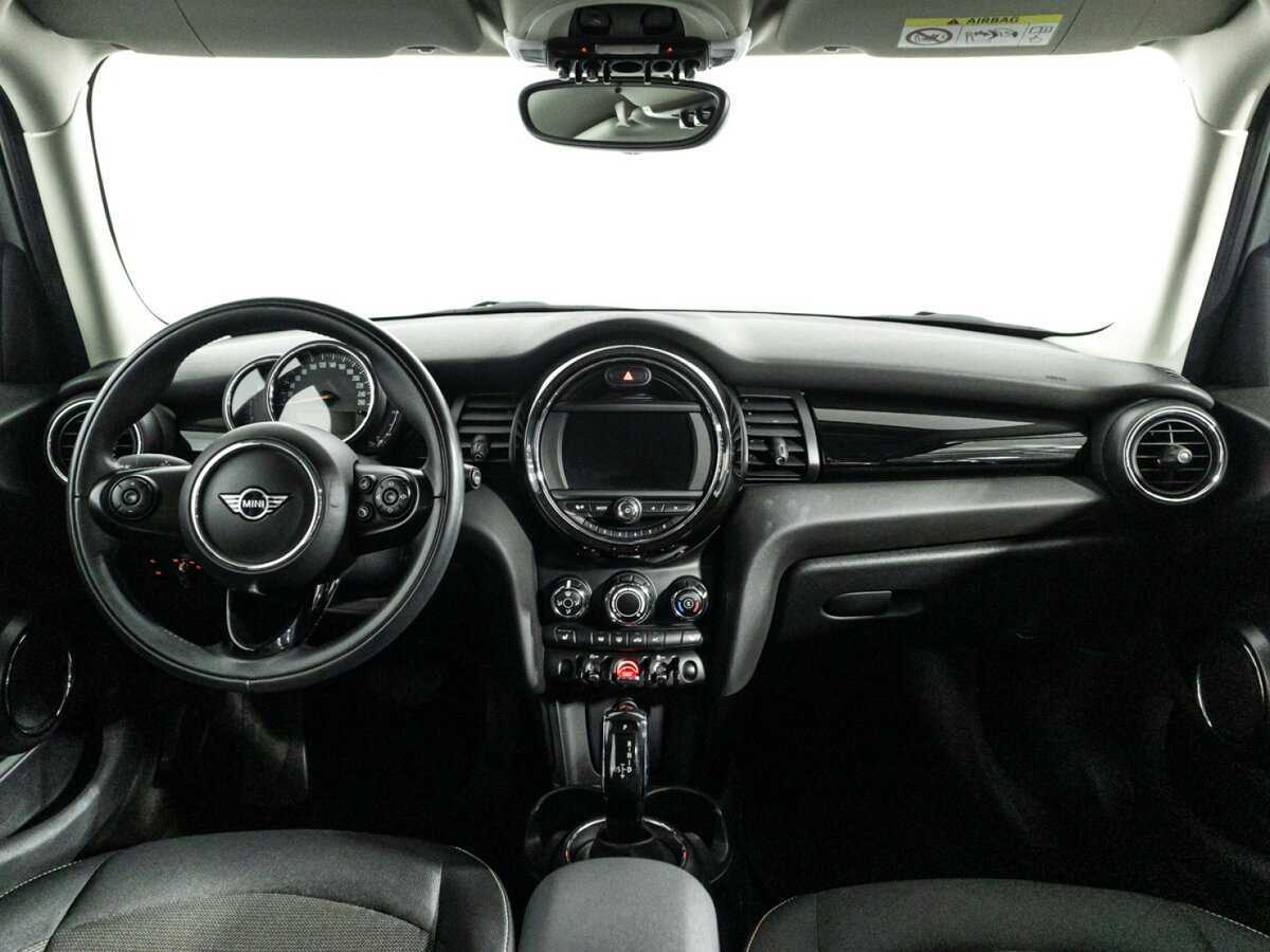 Mini Hatch с пробегом — 2020 год. Фото: #12