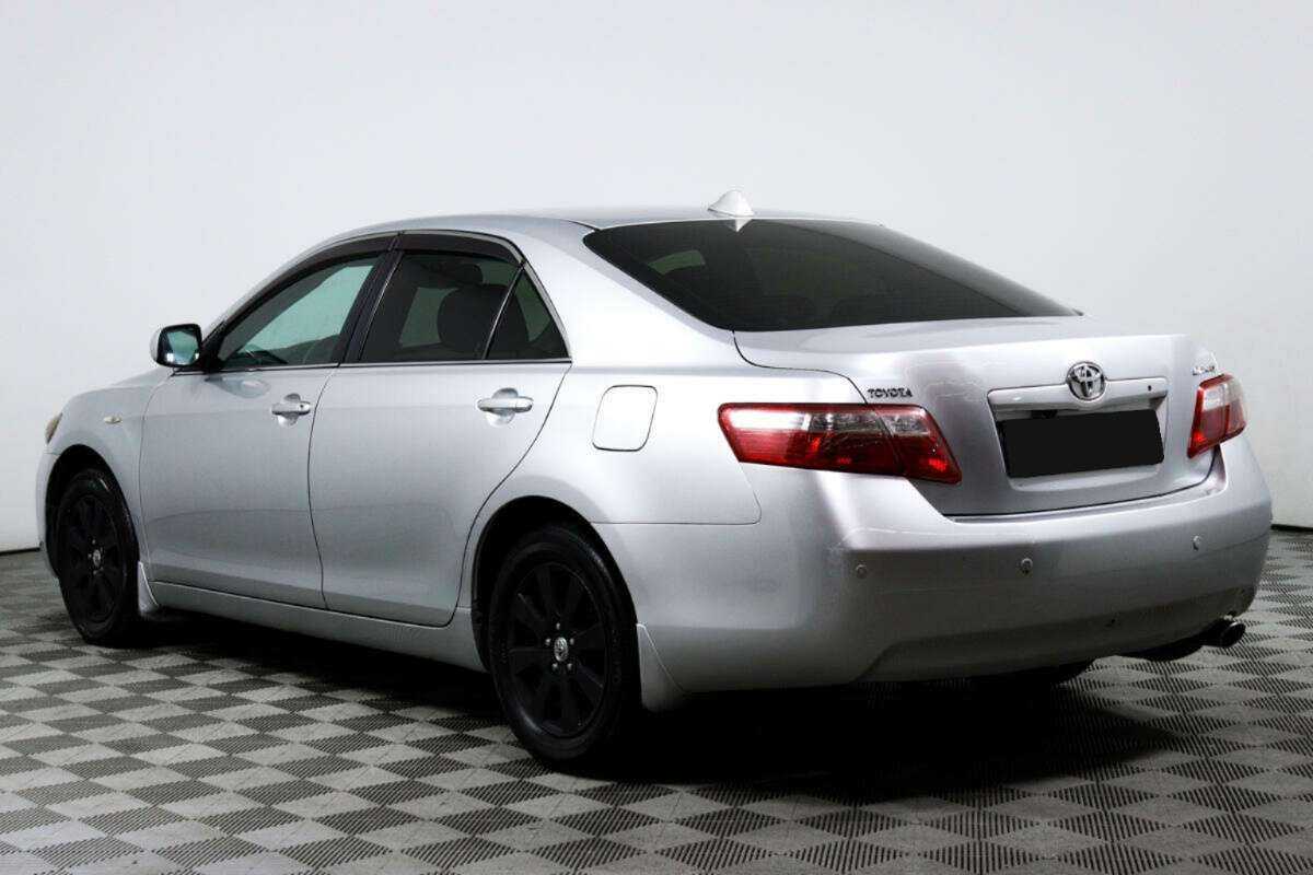 Toyota Camry с пробегом — 2006 год. Фото: #6