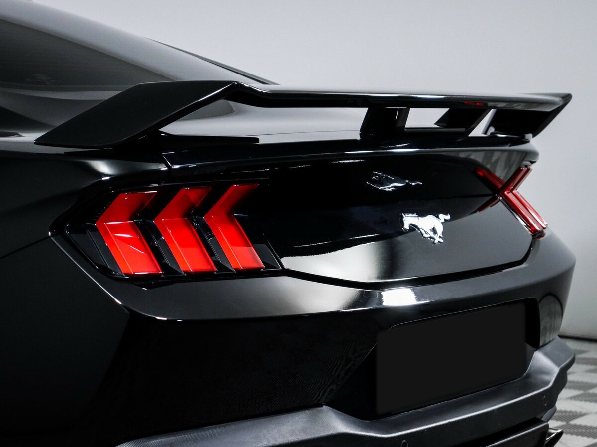Ford Mustang с пробегом — 2023 год. Фото: #15