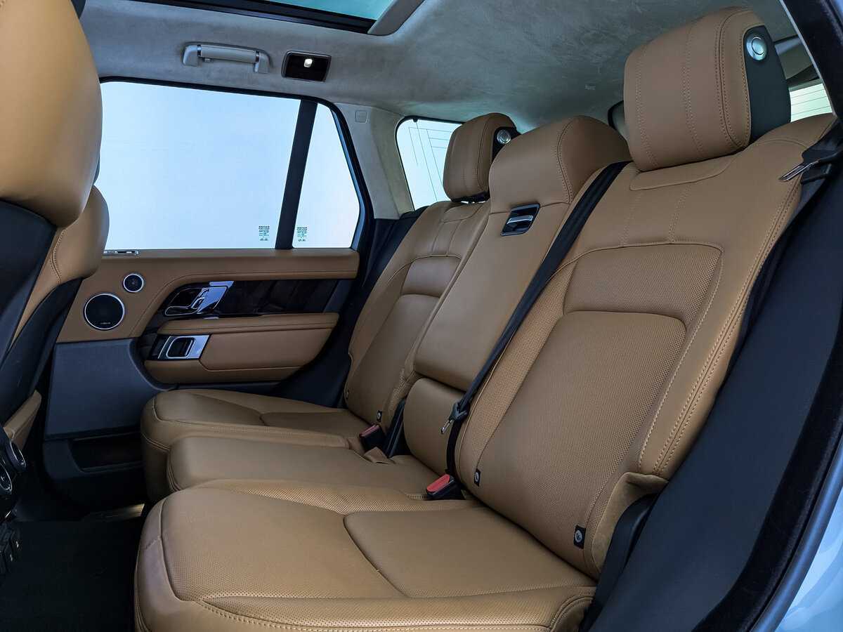 Land Rover Range Rover с пробегом — 2018 год. Фото: #13