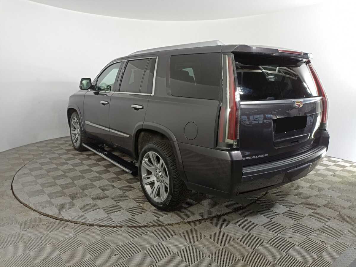 Cadillac Escalade с пробегом — 2016 год. Фото: #6