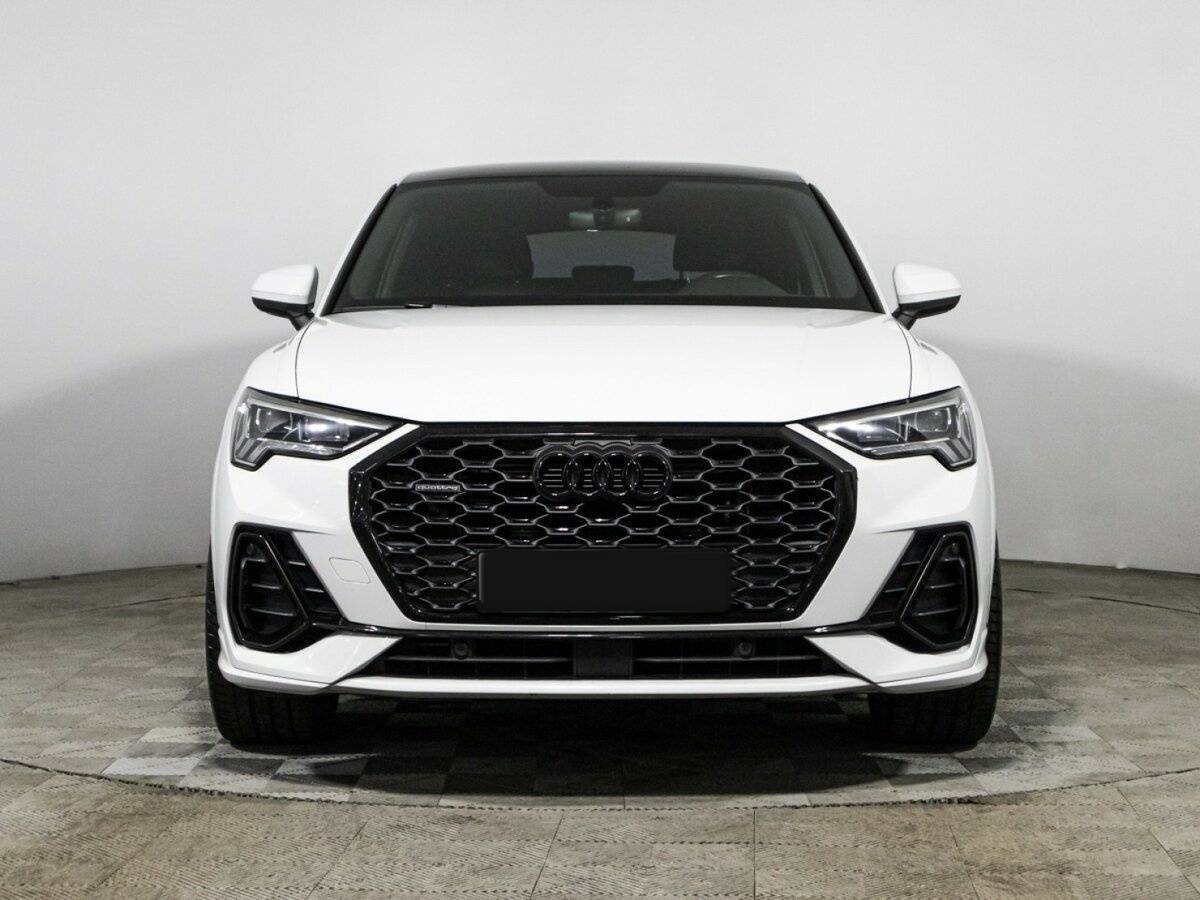 Audi Q3 Sportback с пробегом — 2020 год. Фото: #1