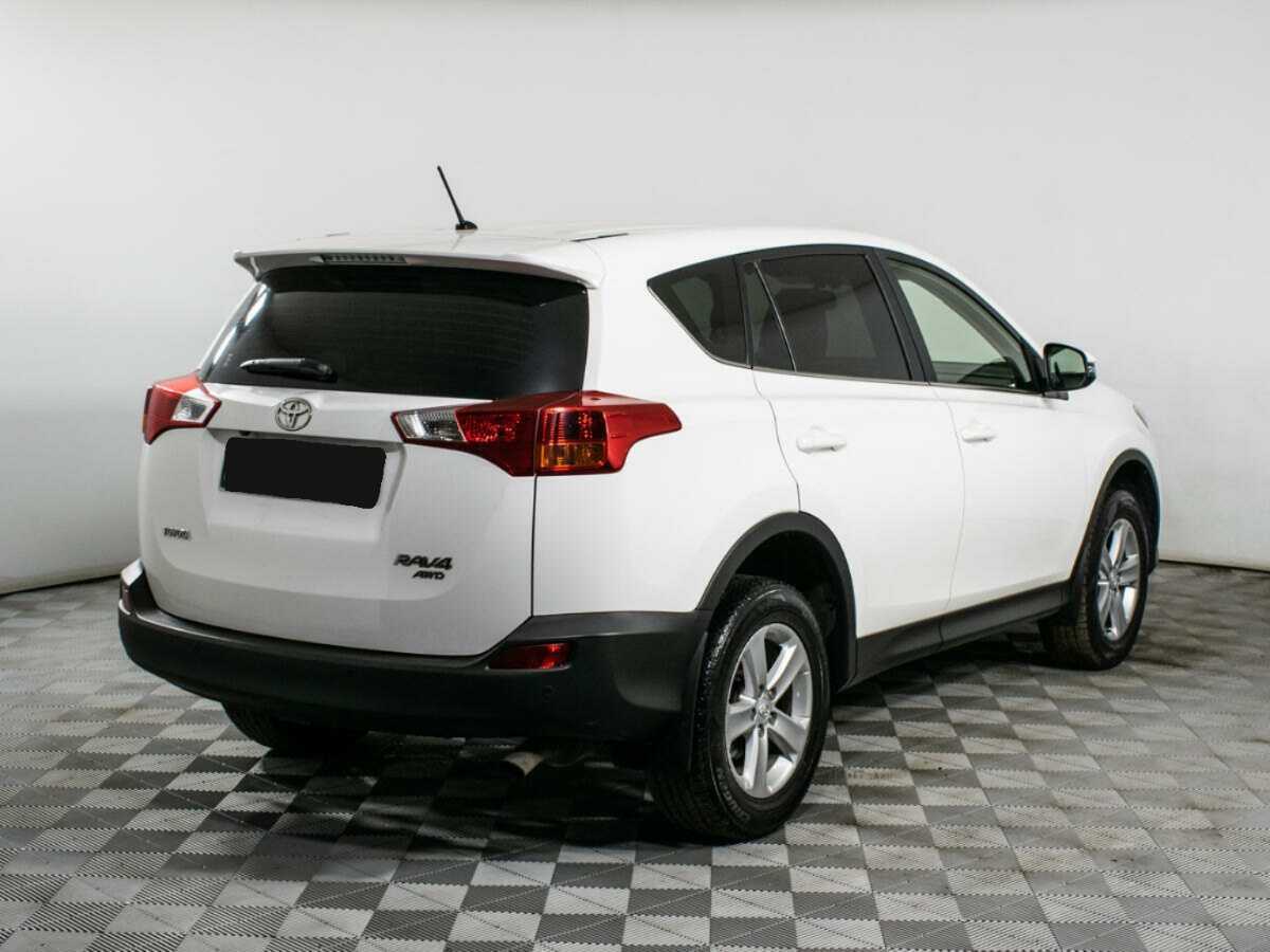 Toyota RAV4 с пробегом — 2013 год. Фото: #3