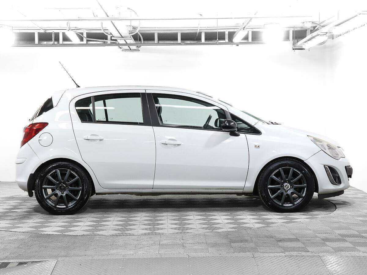 Opel Corsa с пробегом — 2011 год. Фото: #3