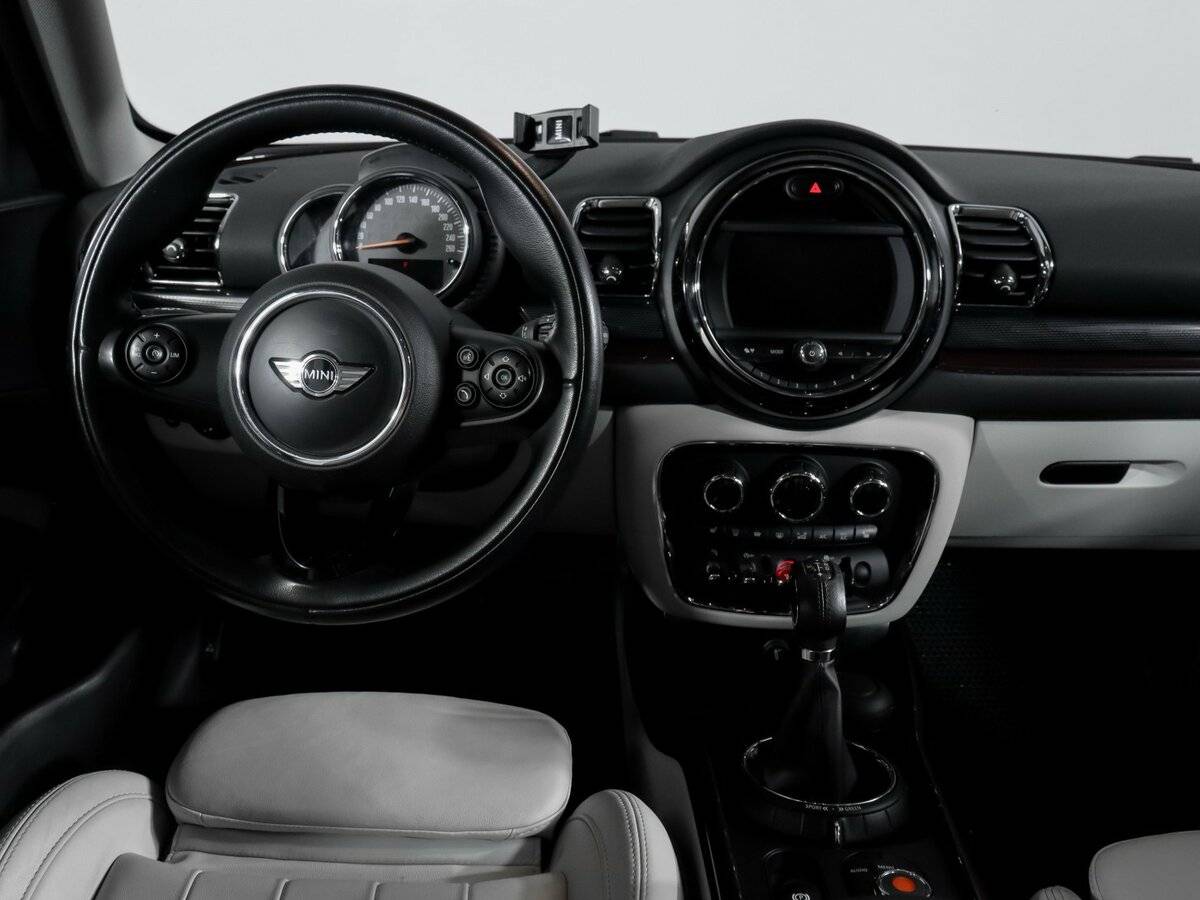 Mini Clubman с пробегом — 2017 год. Фото: #11