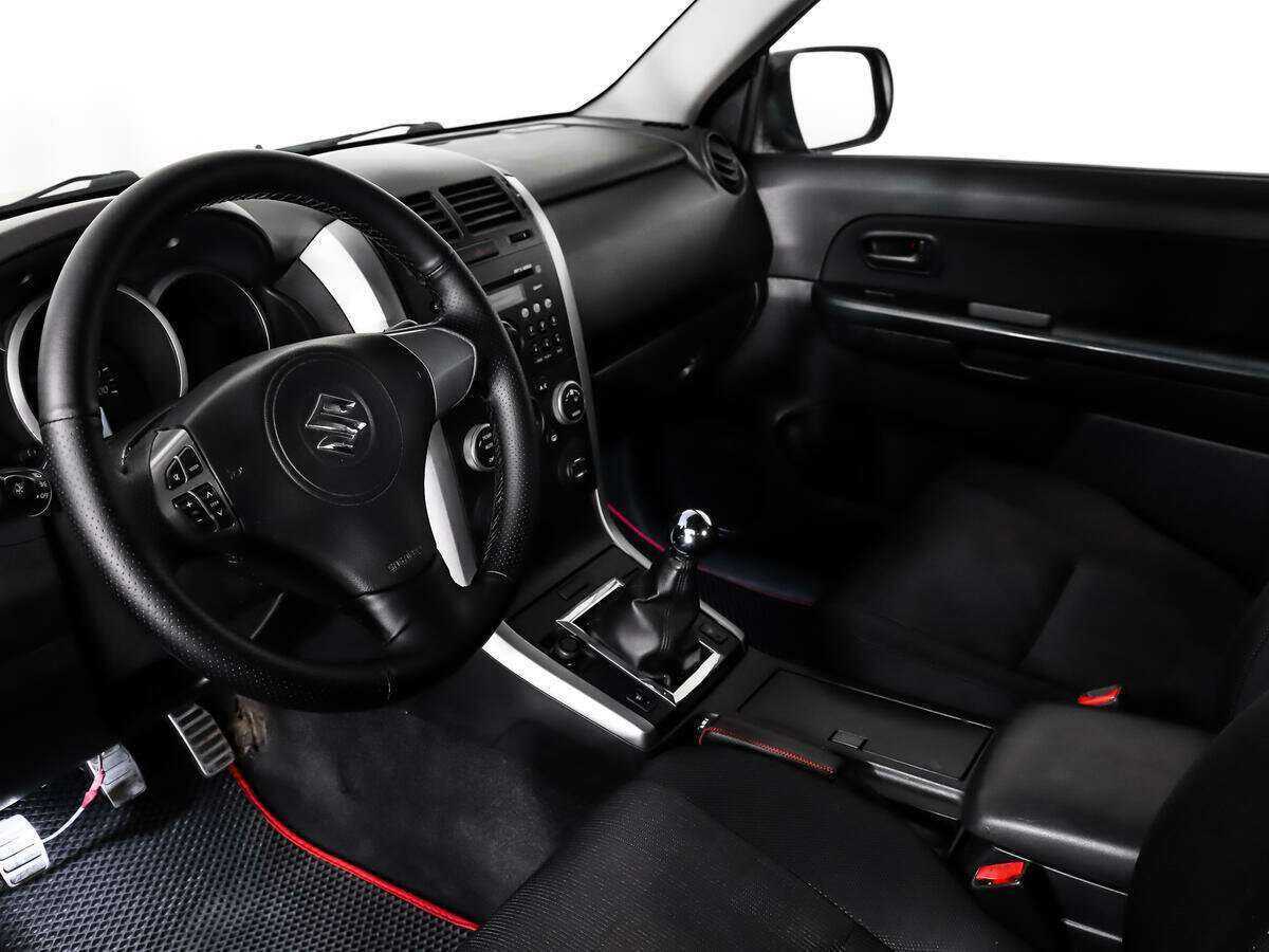Suzuki Grand Vitara с пробегом — 2008 год. Фото: #8