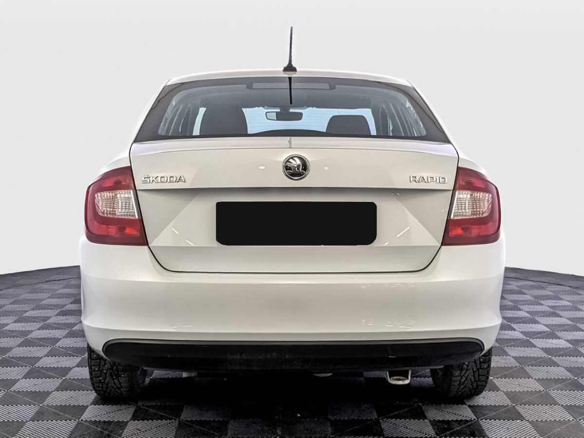 Skoda Rapid с пробегом — 2019 год. Фото: #5