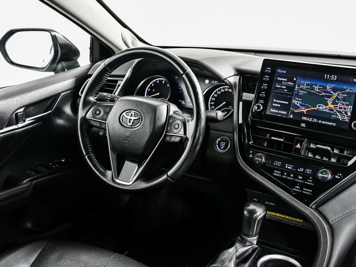 Toyota Camry с пробегом — 2021 год. Фото: #6