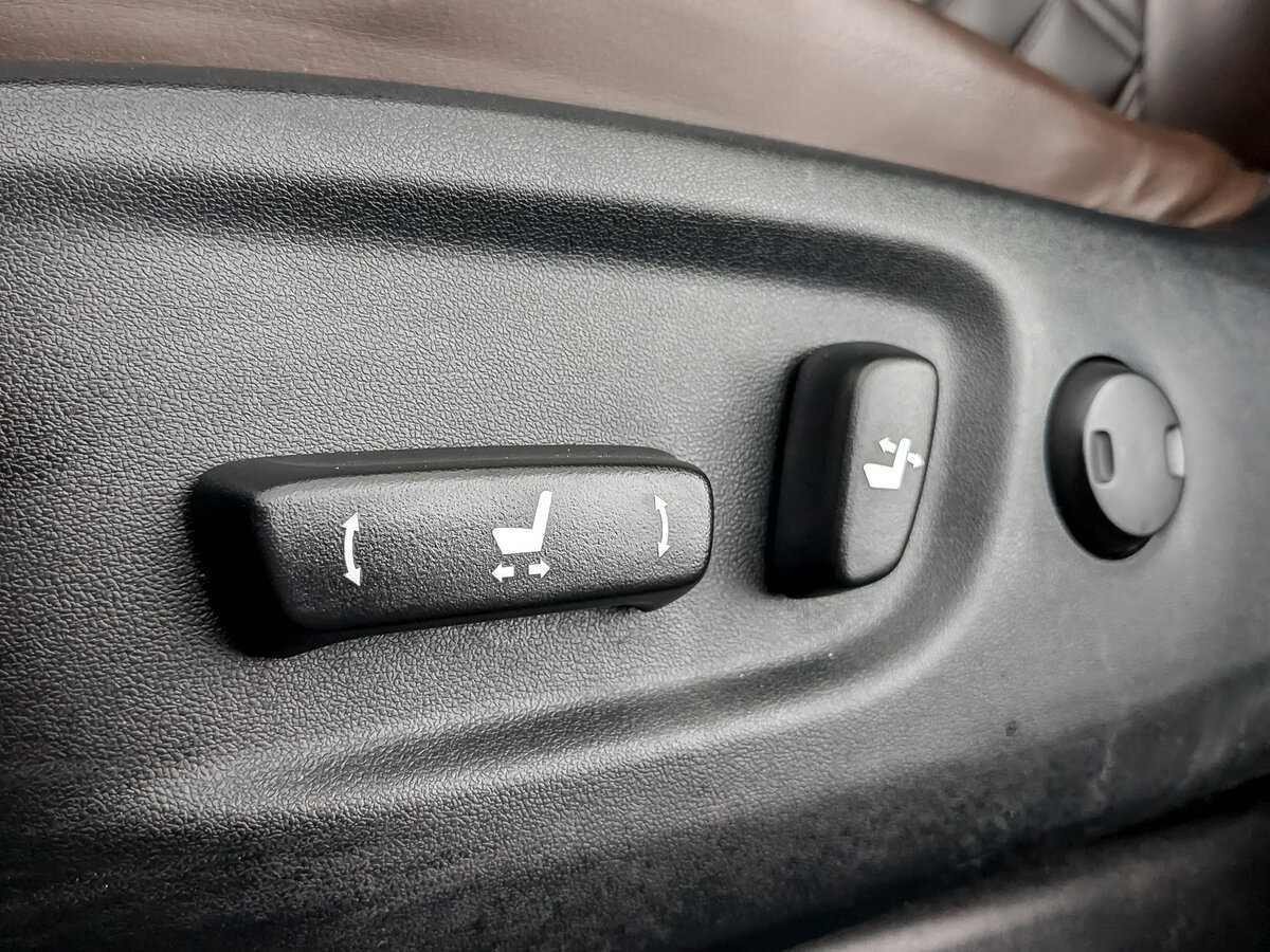 Toyota Land Cruiser Prado с пробегом — 2017 год. Фото: #16