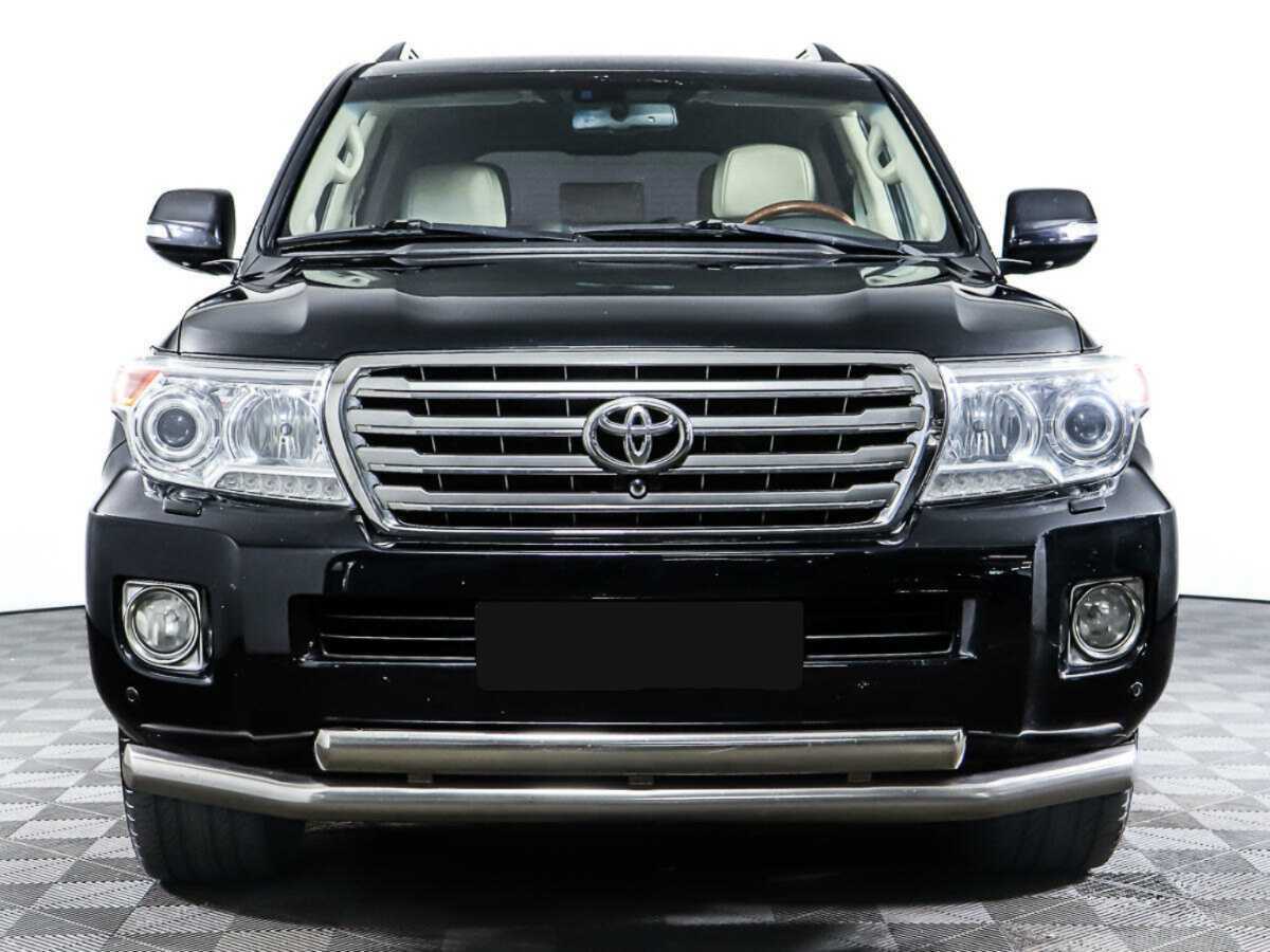 Toyota Land Cruiser с пробегом — 2014 год. Фото: #1