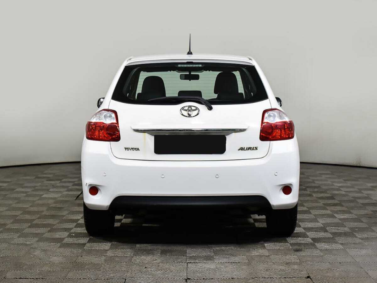 Toyota Auris с пробегом — 2012 год. Фото: #4