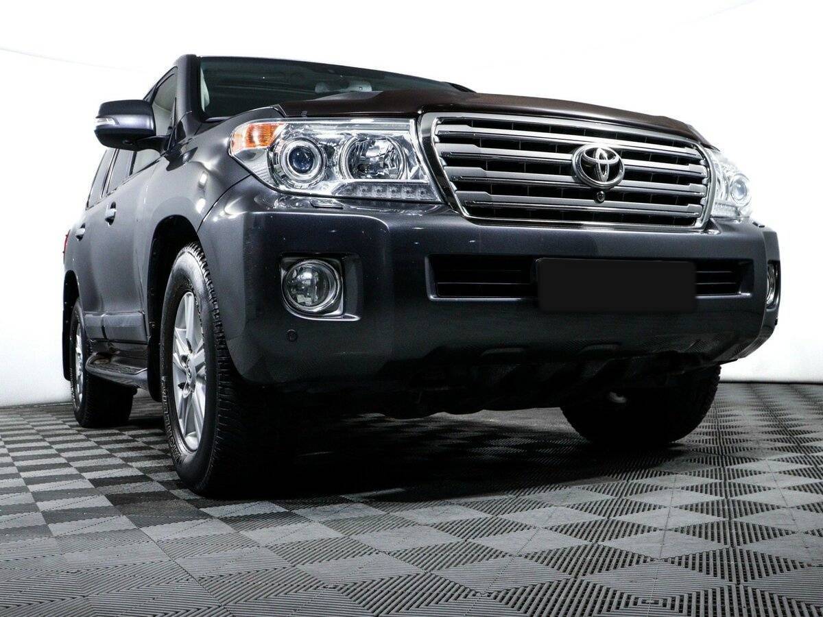 Toyota Land Cruiser с пробегом — 2014 год. Фото: #18