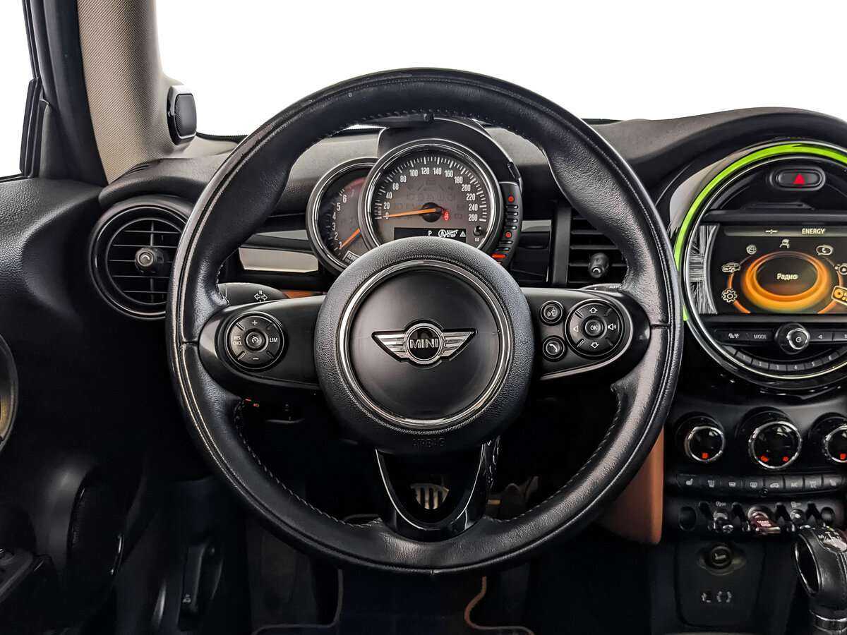 Mini Hatch с пробегом — 2017 год. Фото: #17