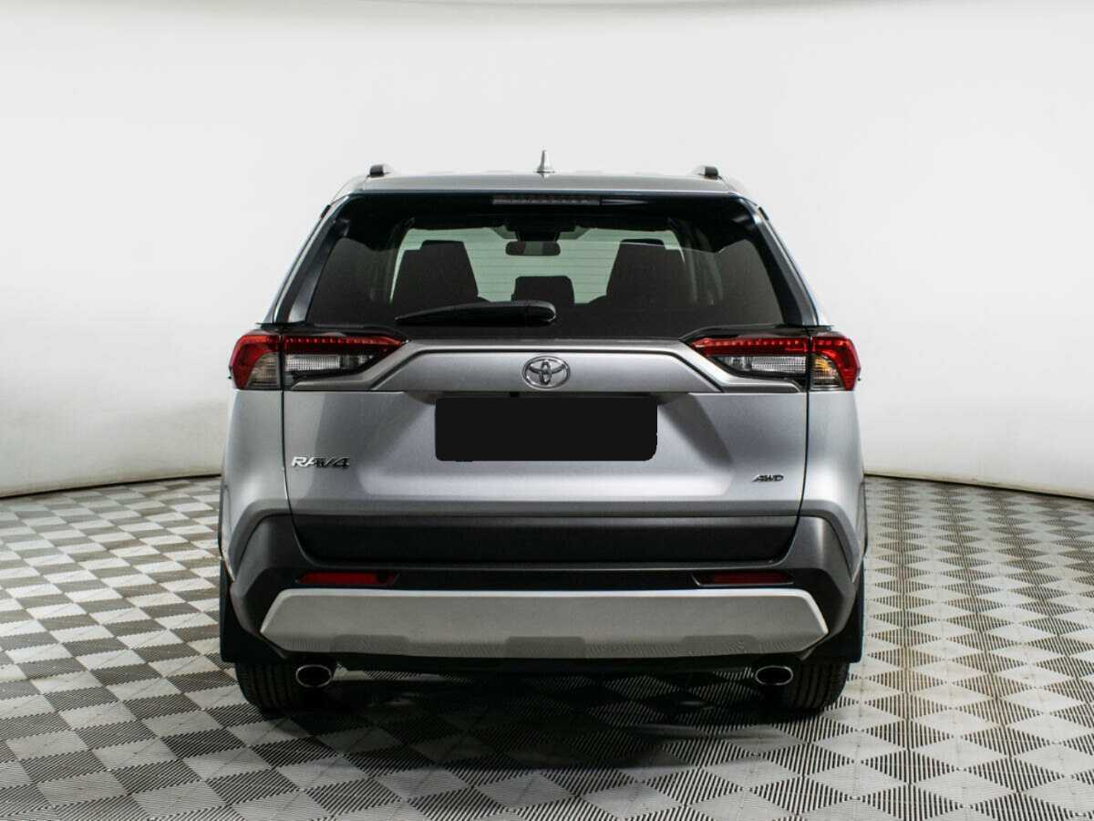 Toyota RAV4 с пробегом — 2022 год. Фото: #4