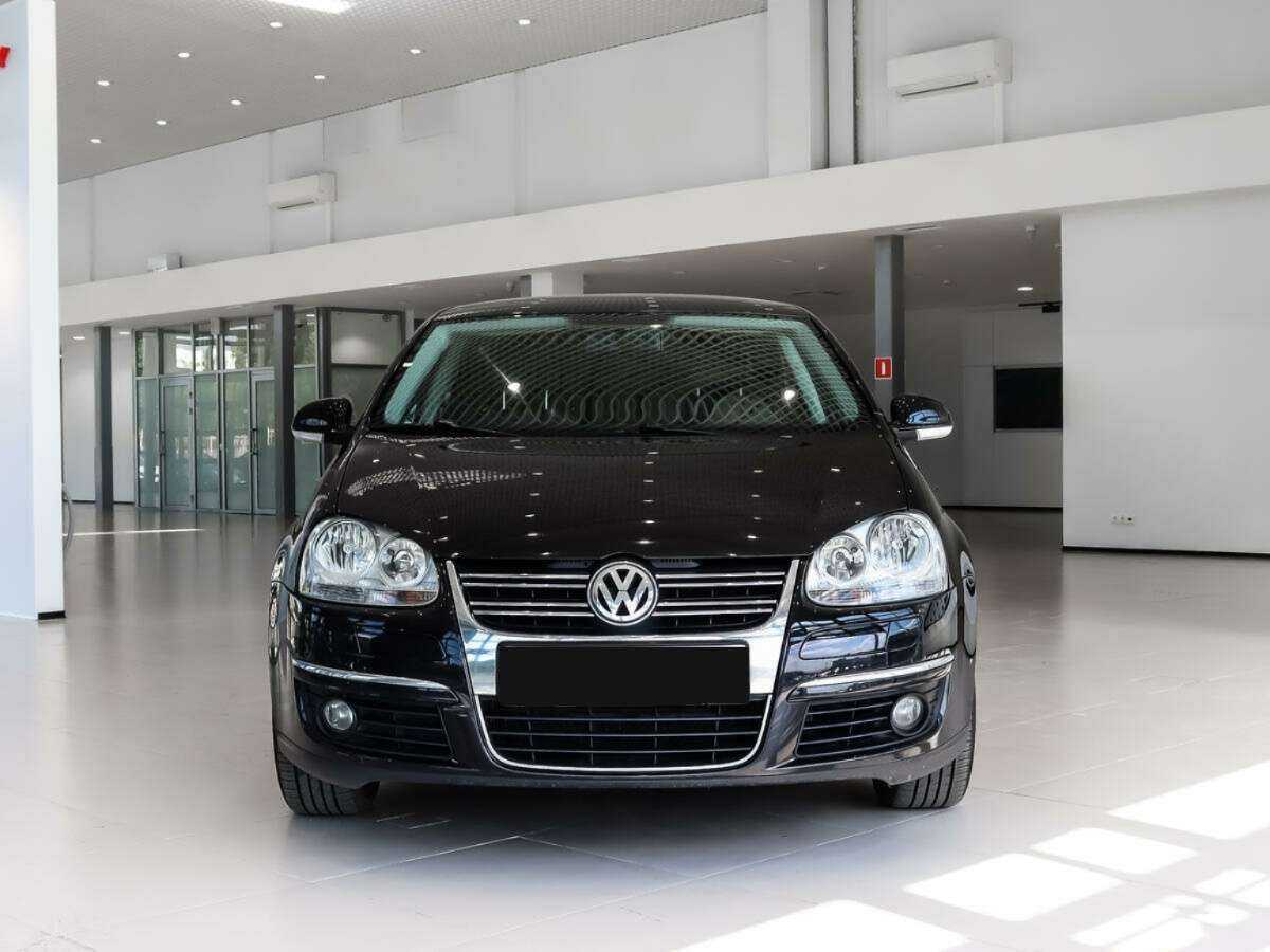Volkswagen Jetta с пробегом — 2009 год. Фото: #1