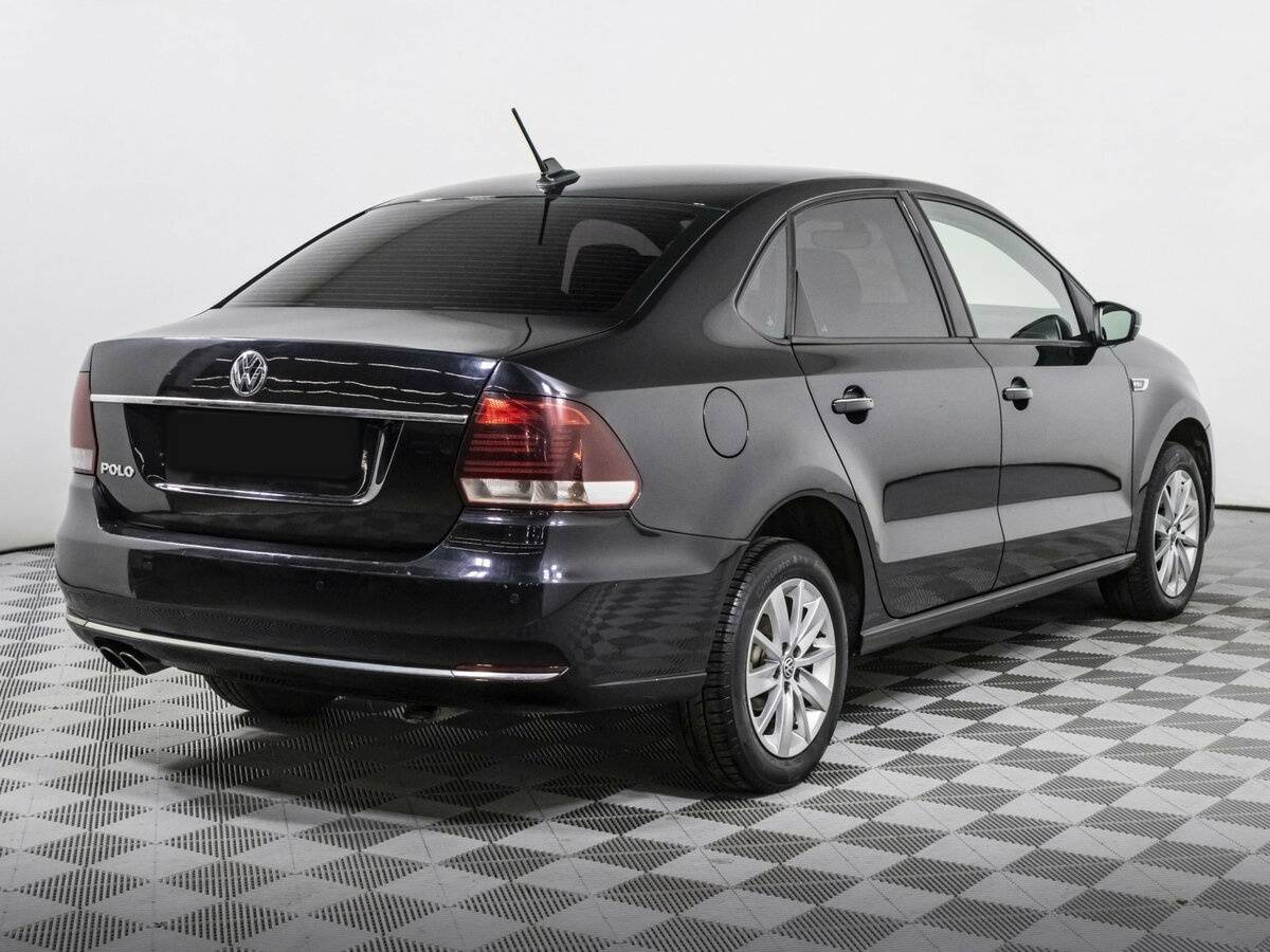 Volkswagen Polo с пробегом — 2018 год. Фото: #4
